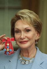 Siân Phillips